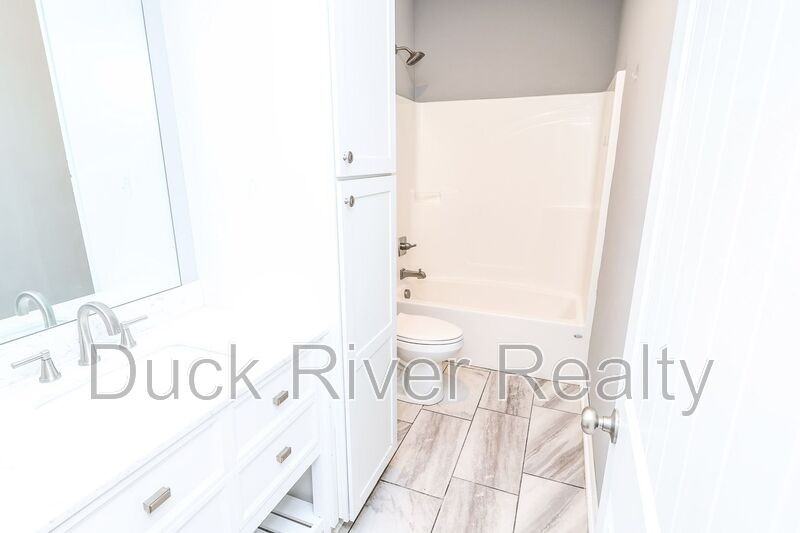 130 Westover Dr - Photo 7 of 15