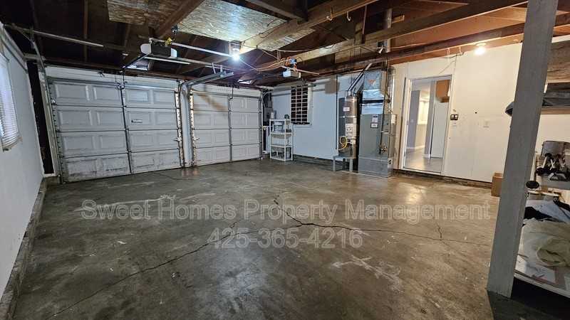 12828 111th Ave Ne - Photo 3 of 23