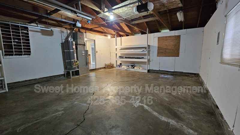 12828 111th Ave Ne - Photo 4 of 23