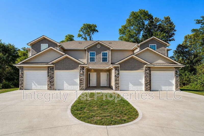 6303 Ne 44th St - Photo 2 of 18