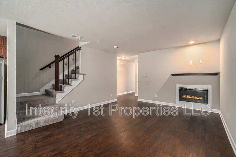 6303 Ne 44th St - Photo 5 of 18