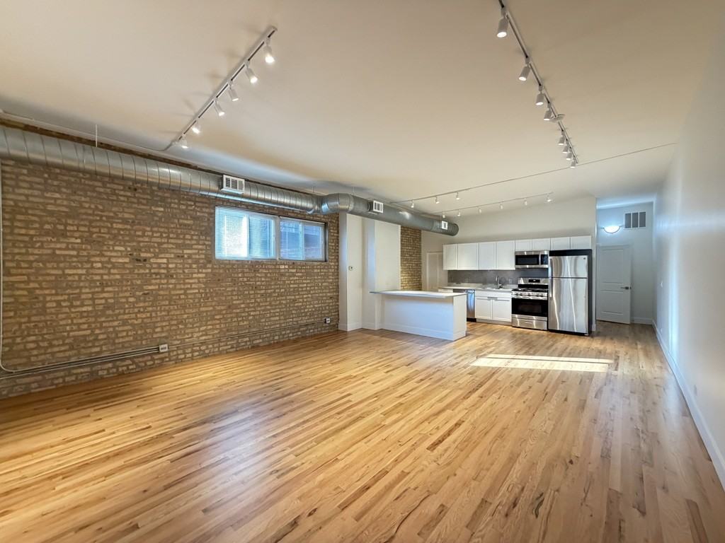 3138 N Lincoln Ave #1R - Photo 5 of 21