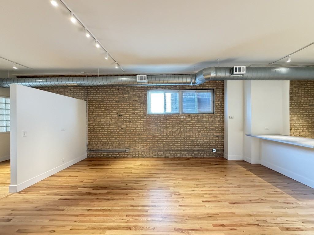 3138 N Lincoln Ave #1R - Photo 6 of 21