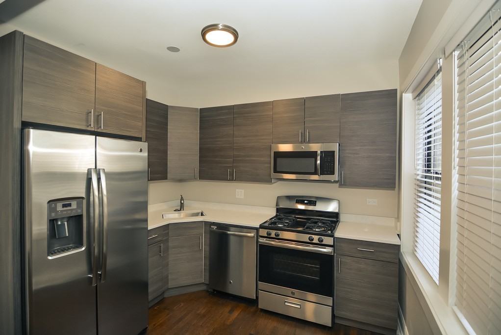 2230 N Sawyer Ave #1W - Photo 2 of 20