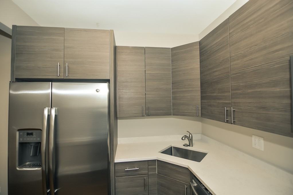 2230 N Sawyer Ave #1W - Photo 3 of 20