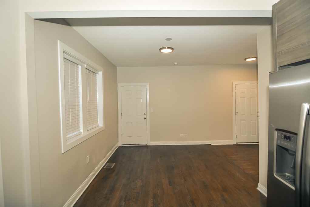 2230 N Sawyer Ave #1W - Photo 5 of 20