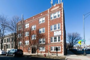 featured image of 1604 W Berwyn Ave #2