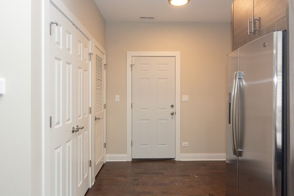 2228 N Sawyer Ave #1E - Photo 5 of 20
