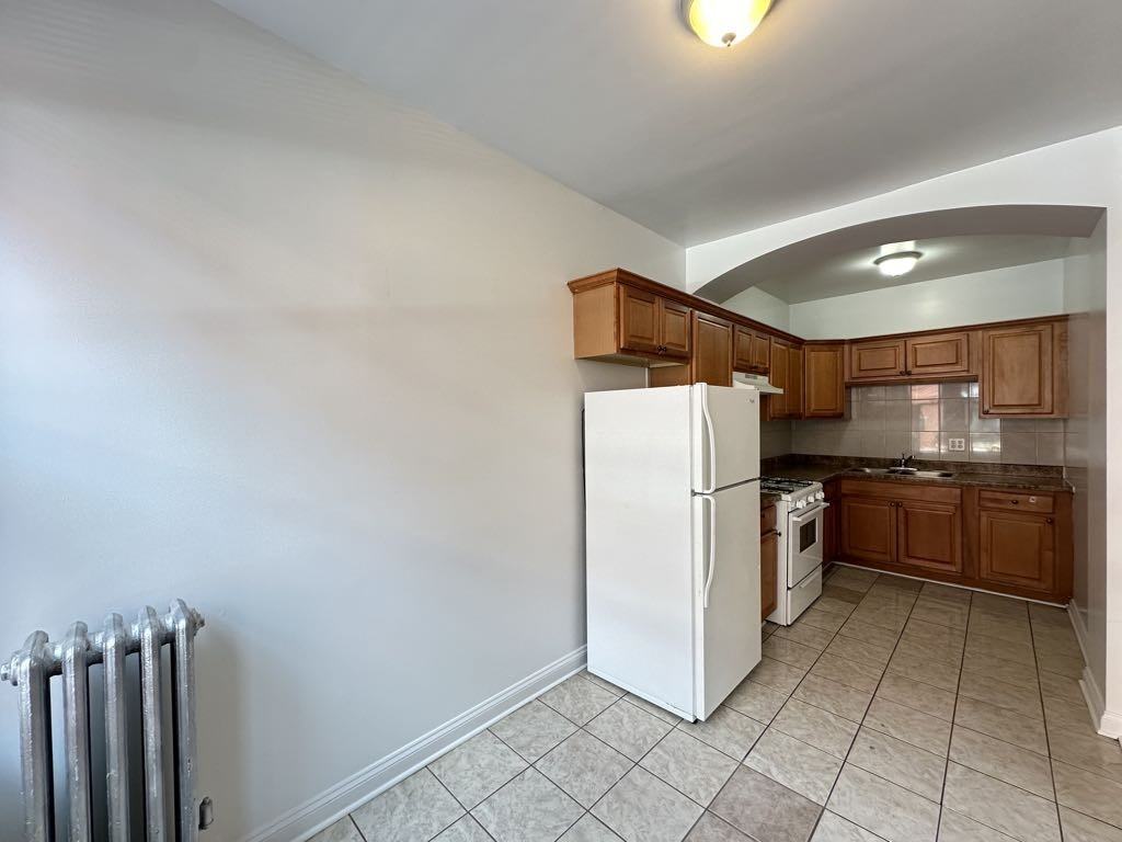 2737 N Spaulding Ave #220 - Photo 6 of 21