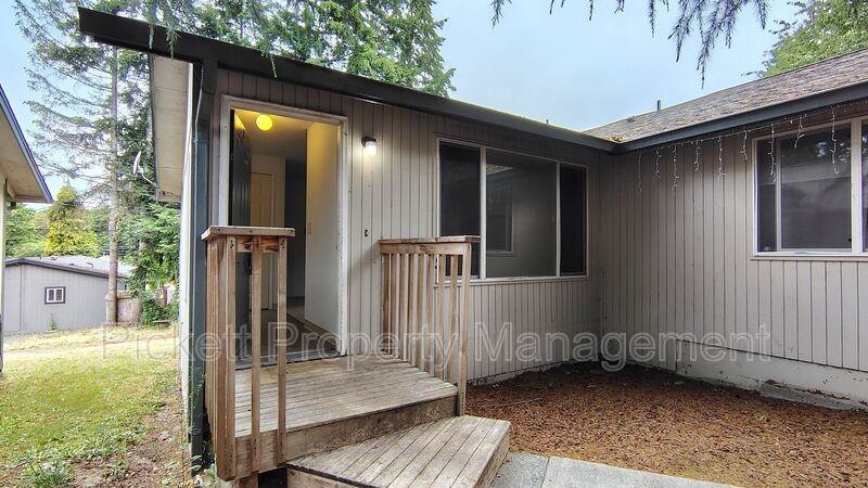 1803 Winfield Ave #B - Photo 2 of 14