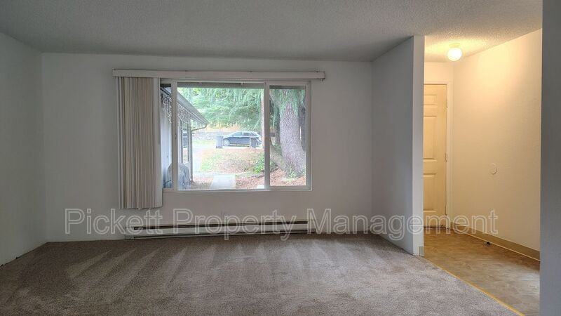 1803 Winfield Ave #B - Photo 4 of 14
