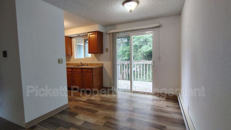 1803 Winfield Ave #B - Photo 7 of 14