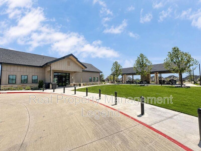 1304 Limestone Ridge Rd - Photo 6 of 14