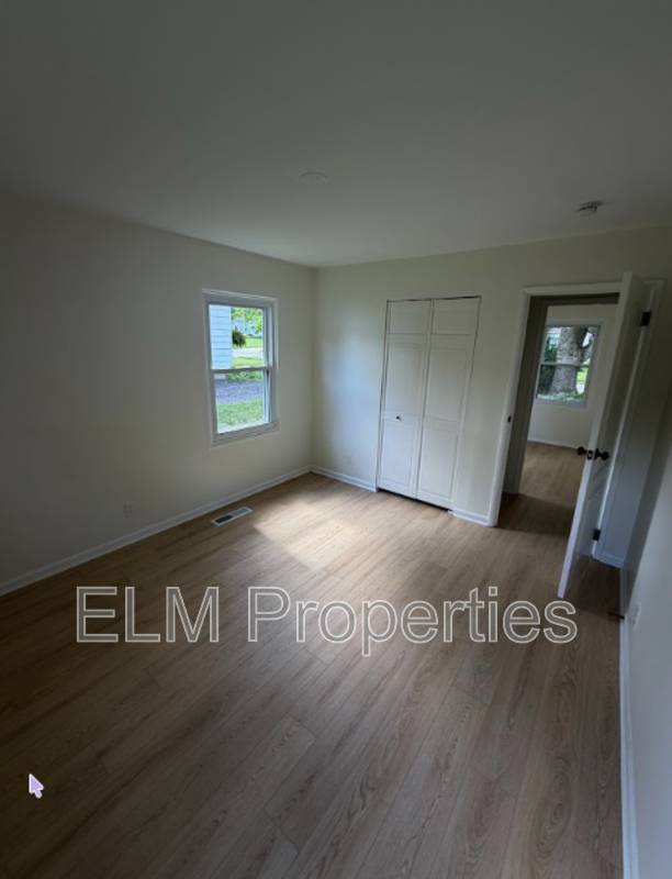 7406 Smithfield Ave - Photo 5 of 12