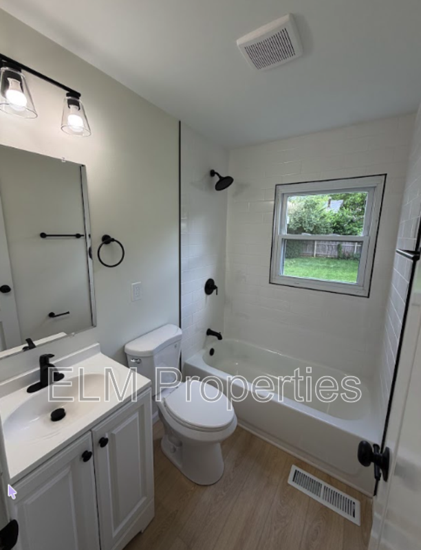 7406 Smithfield Ave - Photo 6 of 12