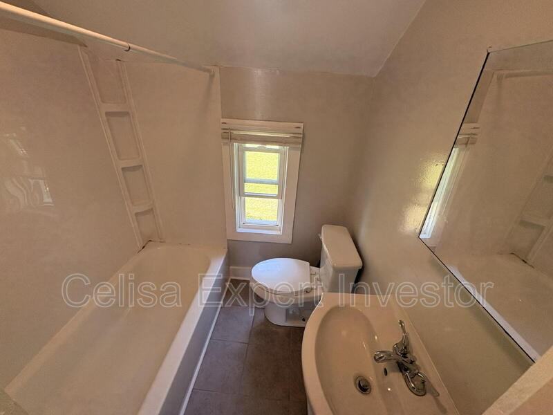 2401 Miner St #3 - Photo 4 of 6