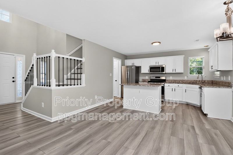 6424 Spanish Moss Ln - Photo 2 of 31