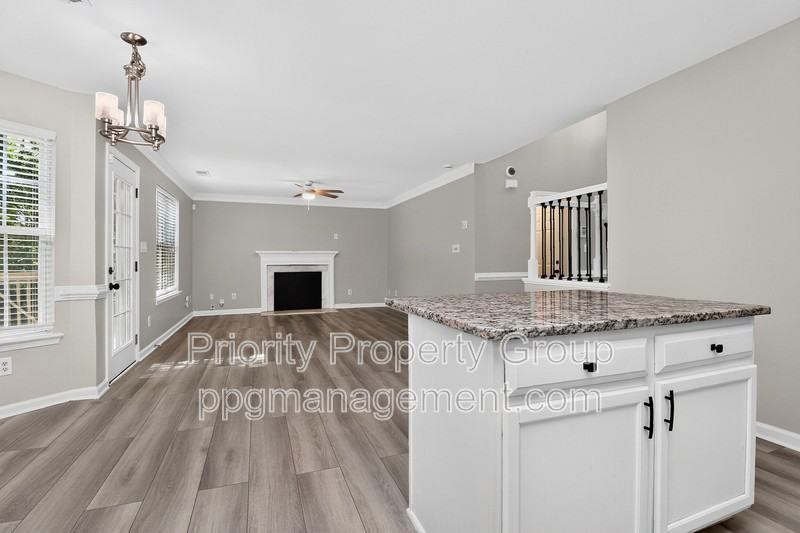 6424 Spanish Moss Ln - Photo 3 of 31