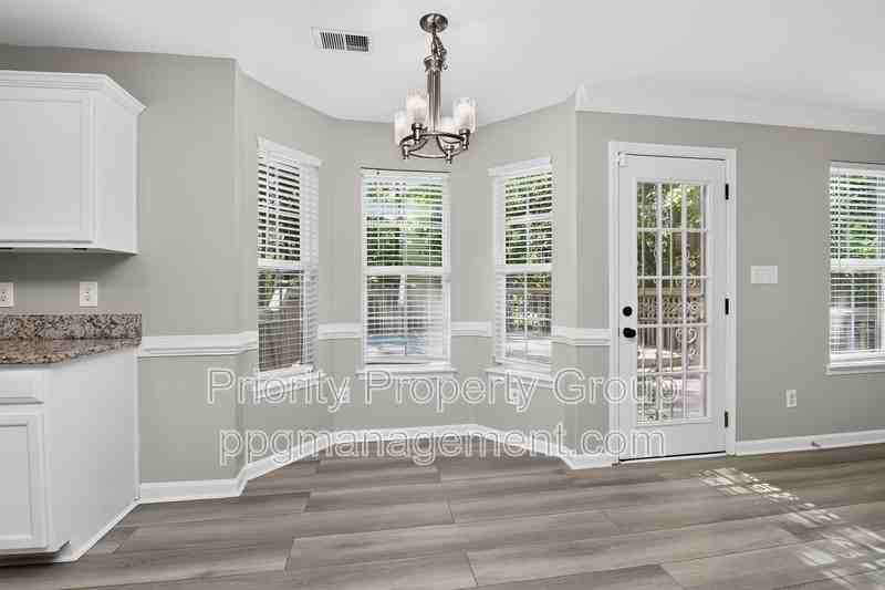 6424 Spanish Moss Ln - Photo 6 of 31