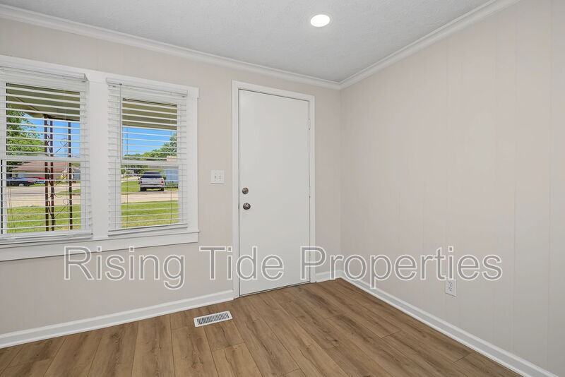 1607 Montgomery Ave - Photo 5 of 34