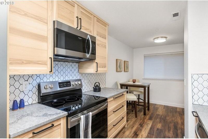 6734 N Richmond Ave - Photo 5 of 21