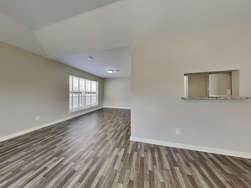 16007 Brookford Dr - Photo 3 of 16