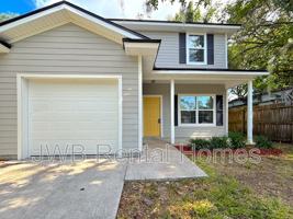 featured image of 8520 Cocoa Ave