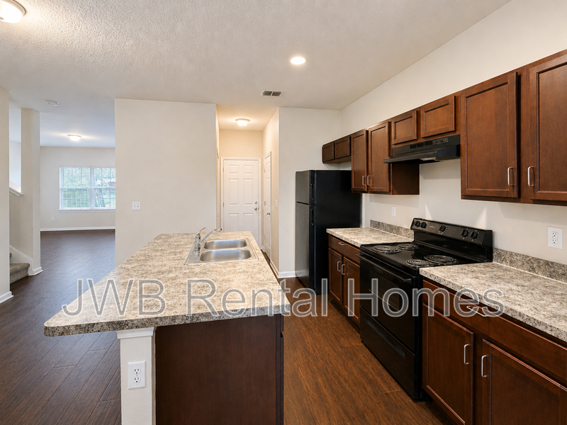 8520 Cocoa Ave - Photo 3 of 19