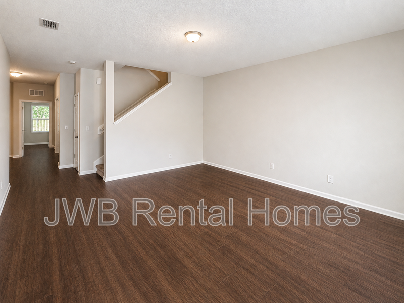 8520 Cocoa Ave - Photo 4 of 19