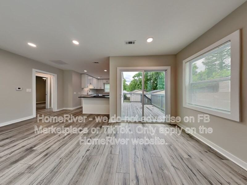 1915 Ham Dr - Photo 4 of 22