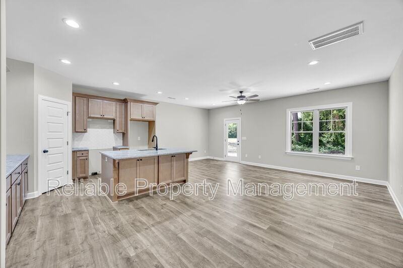 513 B H Parrish Rd - Photo 4 of 15