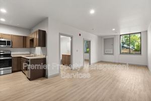 featured image of 1127 Alderson Ave #109