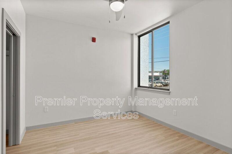 1127 Alderson Ave #109 - Photo 3 of 8