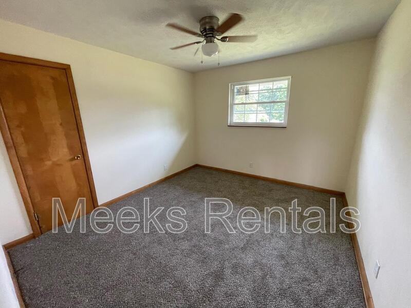 3670 Teays Valley Rd - Photo 4 of 10