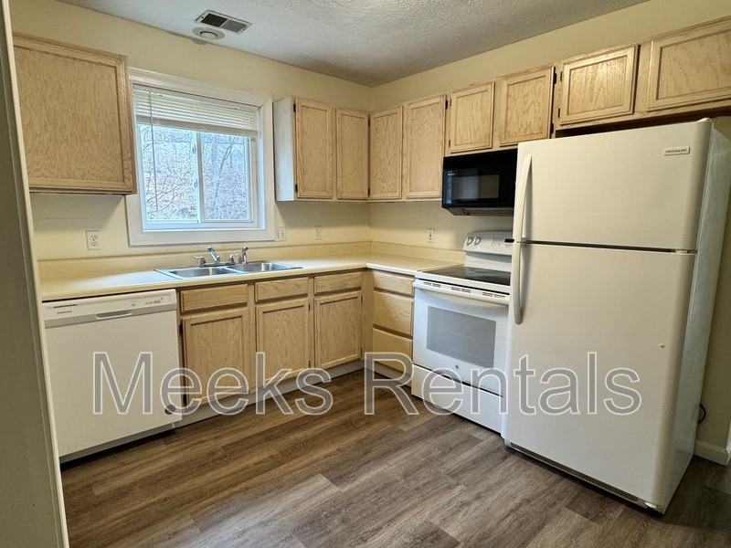 109 Botley Ln #6 - Photo 2 of 6