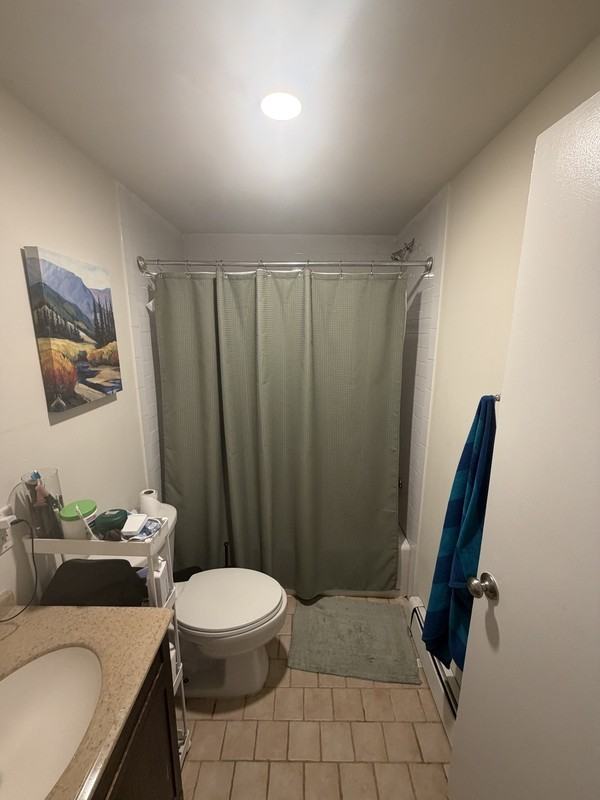 1526 Christian St - Photo 5 of 11