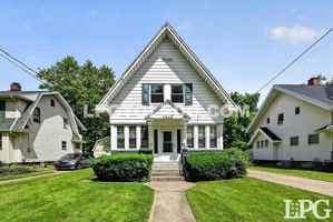 featured image of 3822 Lockwood Ave