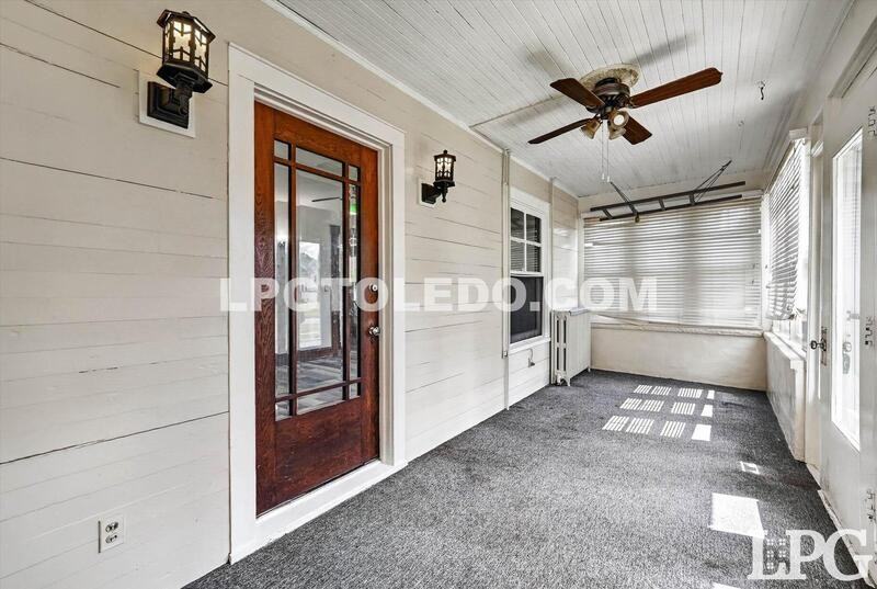 3822 Lockwood Ave - Photo 5 of 36