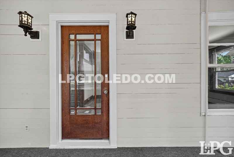 3822 Lockwood Ave - Photo 6 of 36