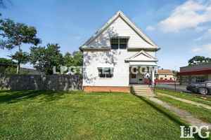 featured image of 3318 Stickney Ave