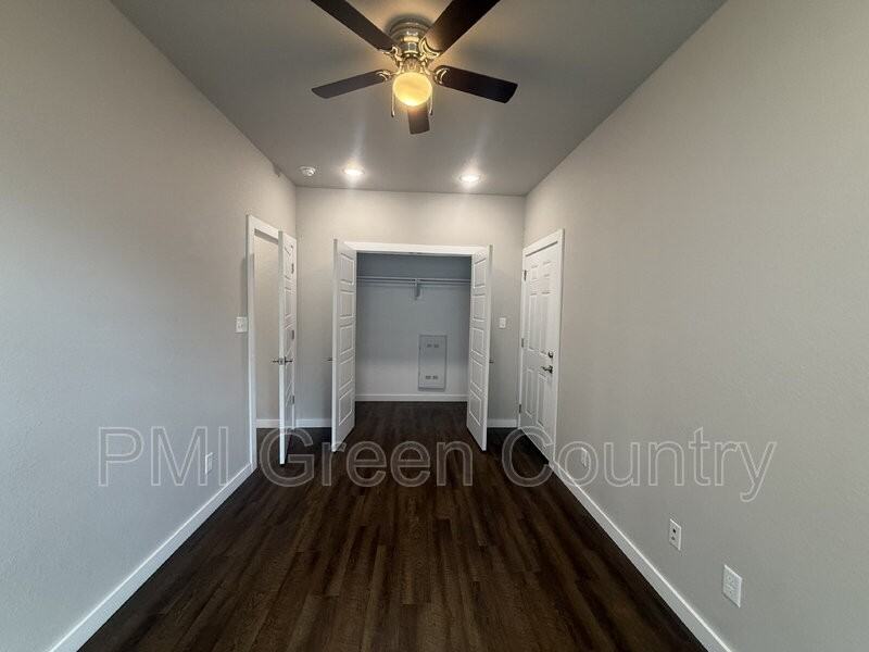 13527 S Mingo Rd #4 - Photo 7 of 12