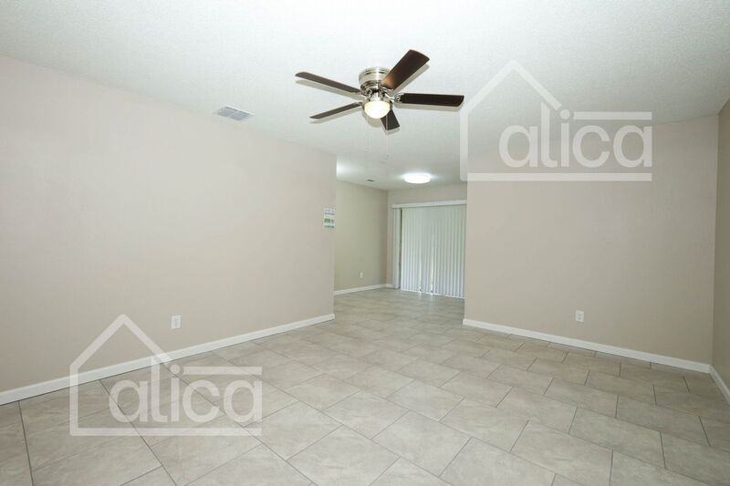 2242 Willie Mays Pkwy - Photo 5 of 27