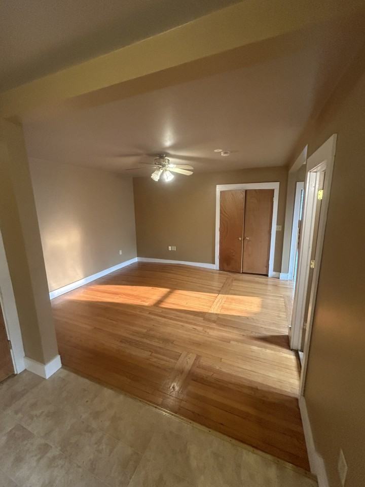 91 Broad St - Photo 5 of 12