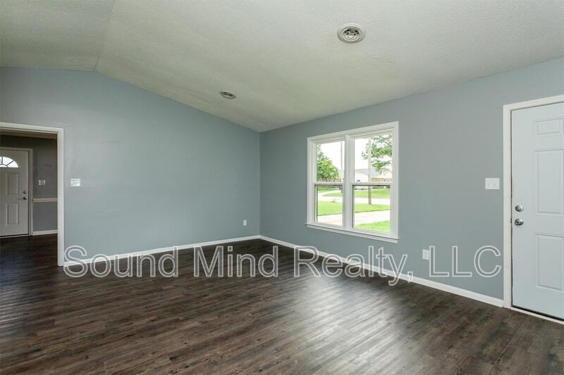1309 Sportsman Trl - Photo 5 of 27