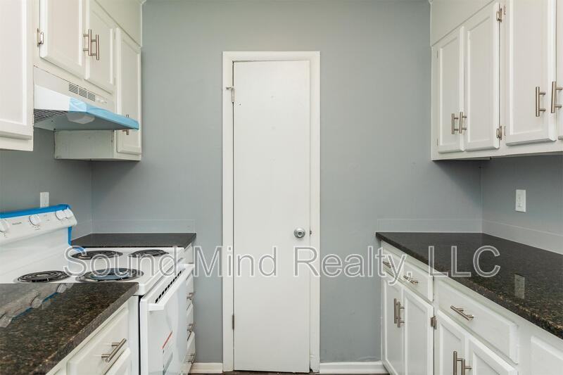 1309 Sportsman Trl - Photo 7 of 27