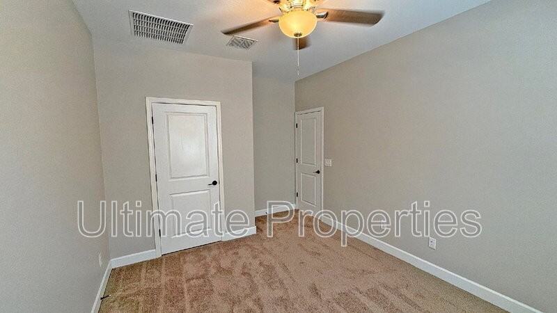835 N 110th Ave - Photo 7 of 26