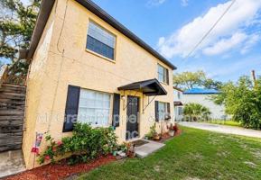 featured image of 3826 Lakeshore Dr #B