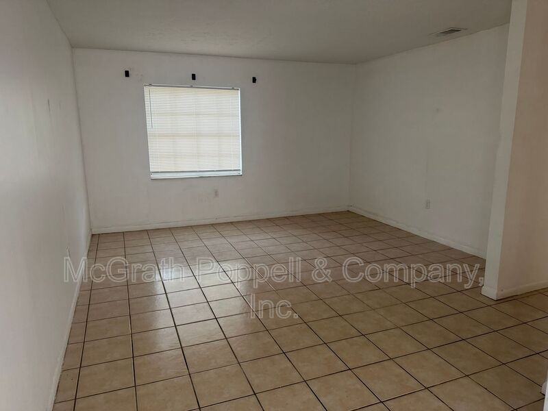 3828 Lakeshore Dr #B - Photo 6 of 13