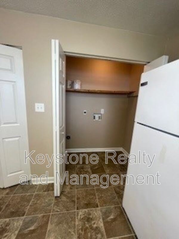 298 Thompsonville Ln #702 - Photo 5 of 10