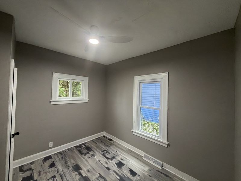 11223 Nelson Ave - Photo 7 of 17